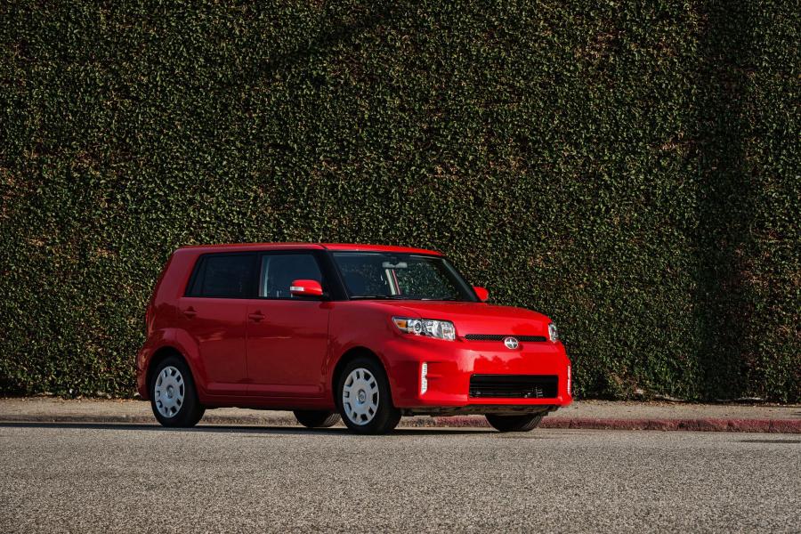  Scion xB 2014 года  (фото 18 из 25)
